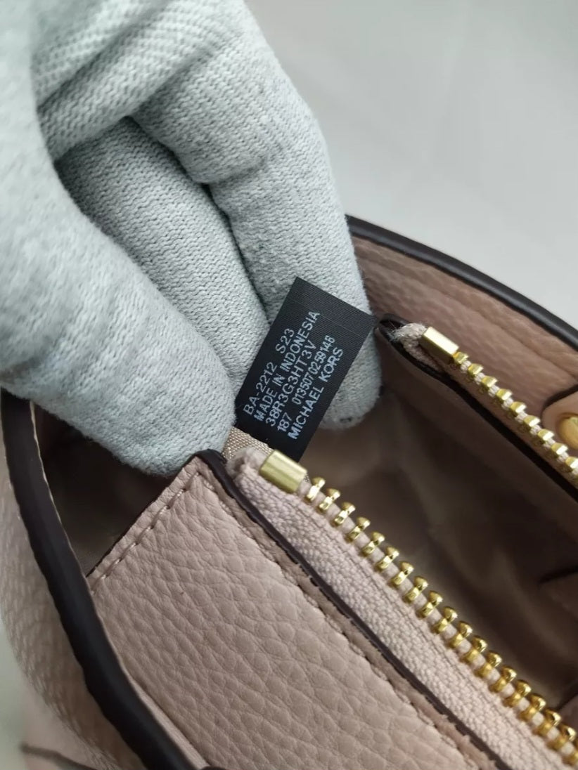 Authentic Michael Kors Holly Handbag