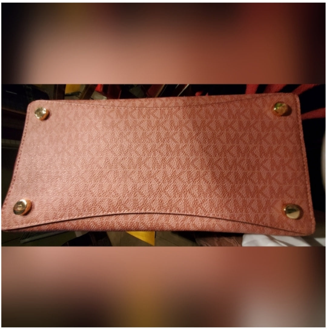 Authentic Michael Kors Voyager Handbag